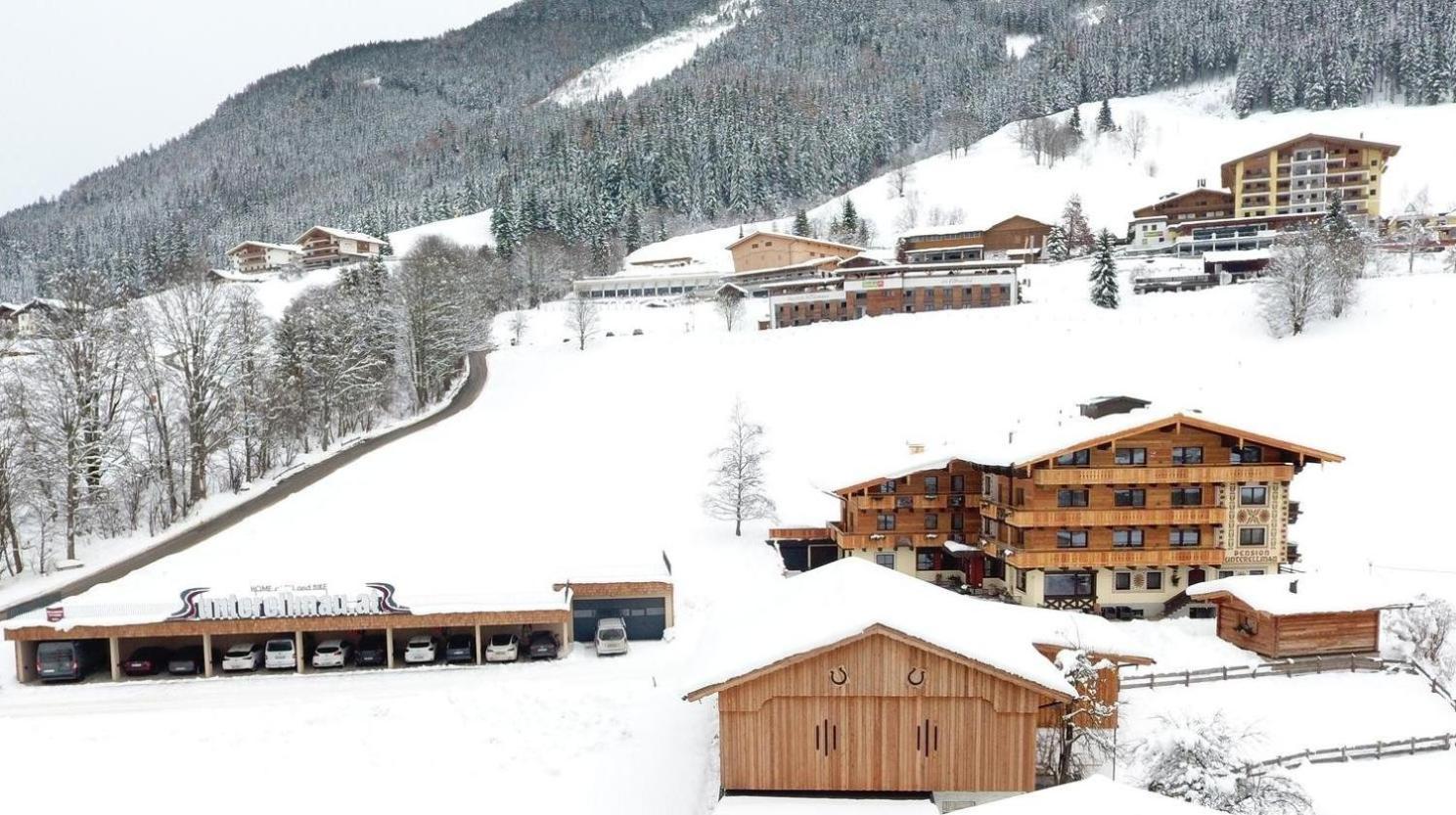 Ski in Ski out Hotel Unterellmau Saalbach-Hinterglemm Eksteriør bilde