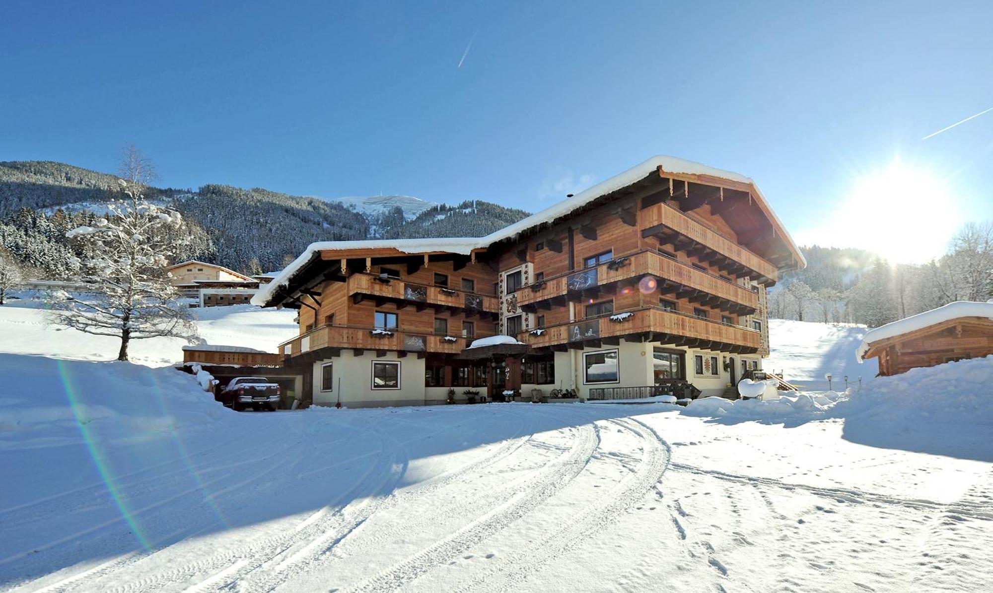 Ski in Ski out Hotel Unterellmau Saalbach-Hinterglemm Eksteriør bilde