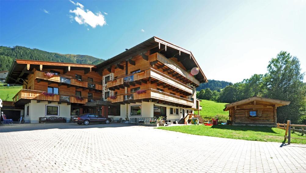 Ski in Ski out Hotel Unterellmau Saalbach-Hinterglemm Eksteriør bilde