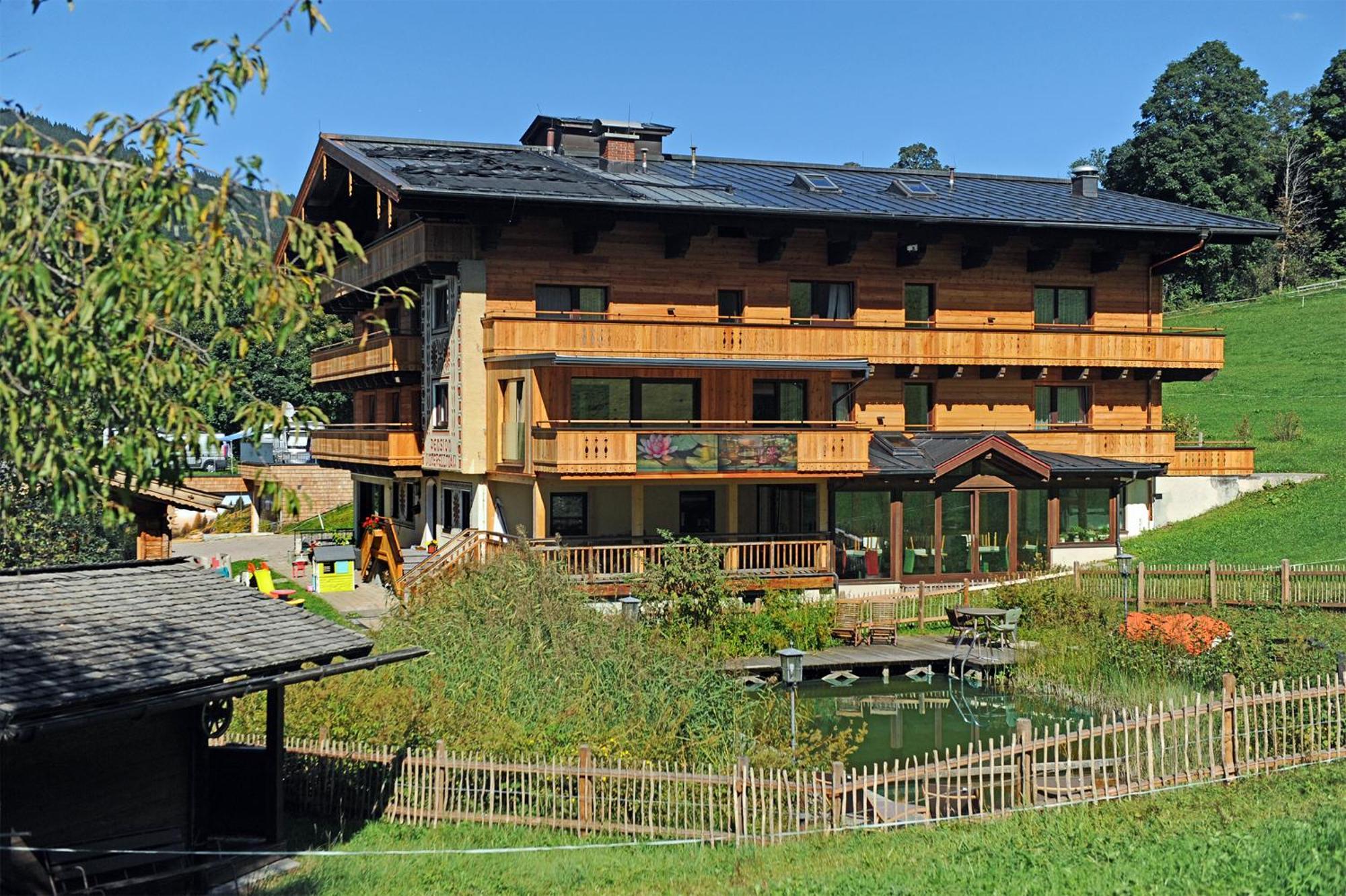Ski in Ski out Hotel Unterellmau Saalbach-Hinterglemm Eksteriør bilde