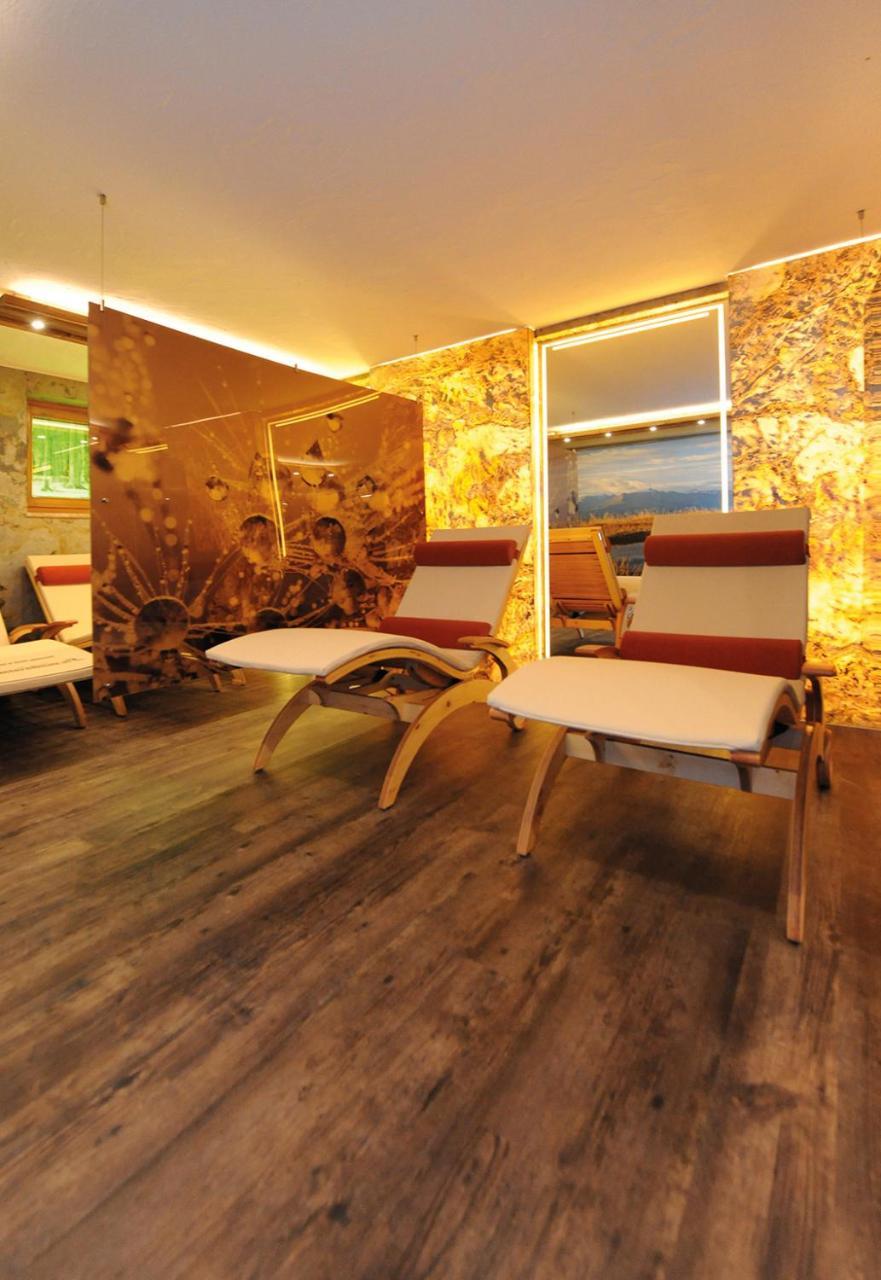 Ski in Ski out Hotel Unterellmau Saalbach-Hinterglemm Eksteriør bilde