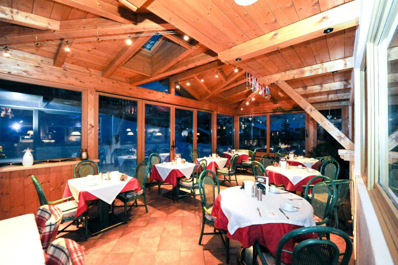 Ski in Ski out Hotel Unterellmau Saalbach-Hinterglemm Eksteriør bilde